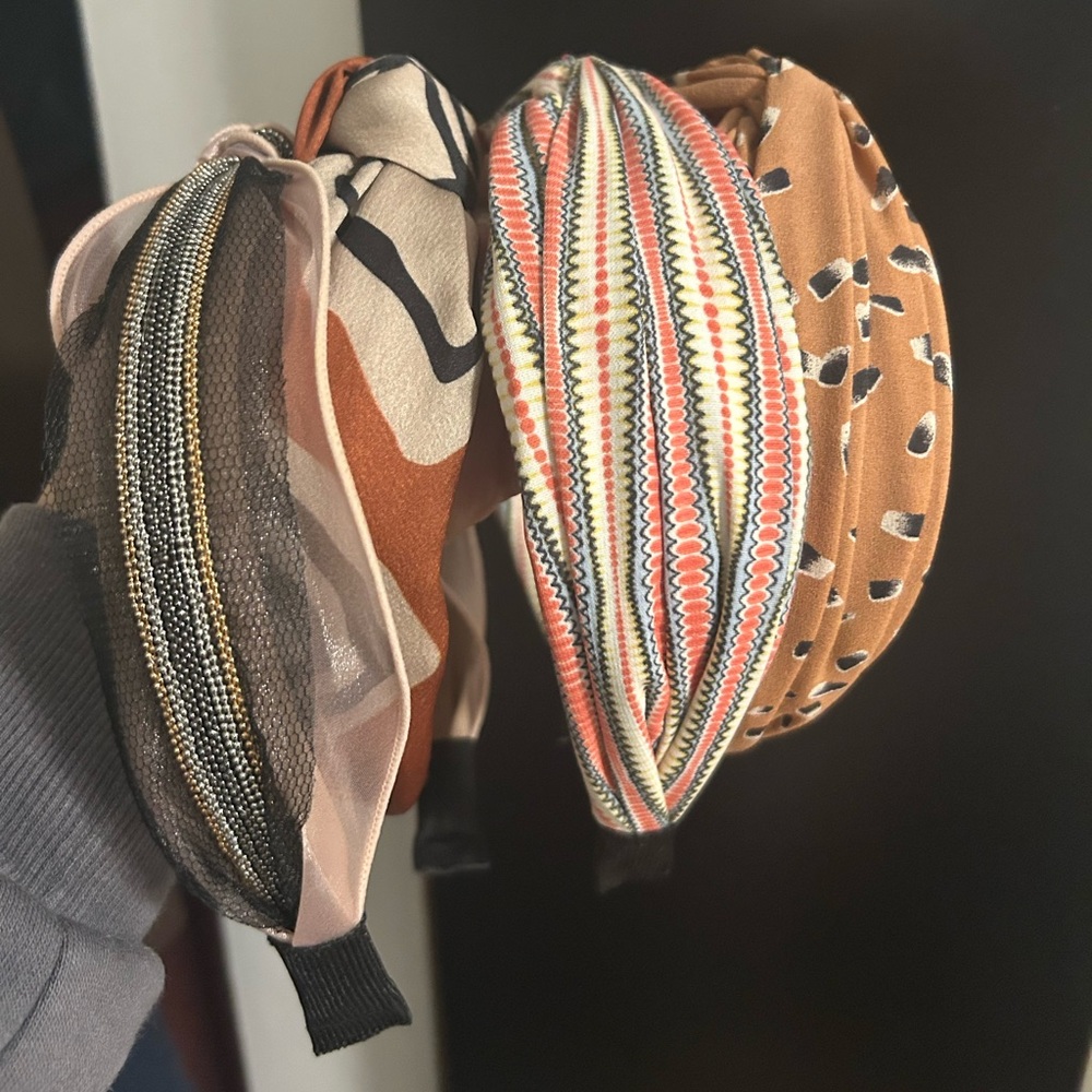 Women's Hair Accessories Set of 4
-headbands